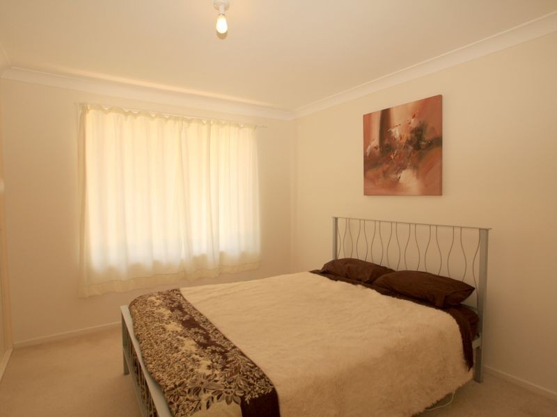 12 Ocean View Road, Sussex Inlet NSW 2540