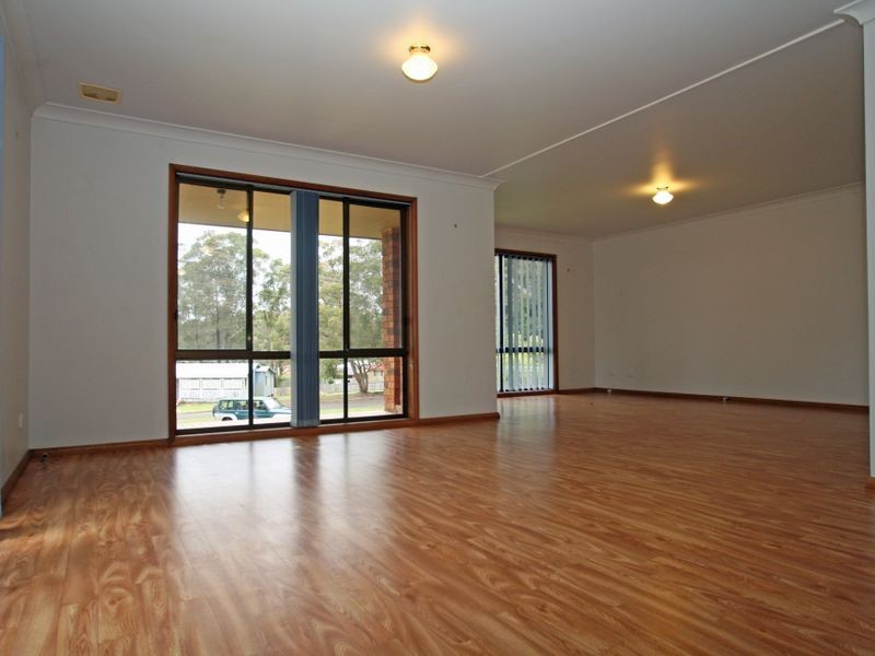 13 Blue Mist Close, Sussex Inlet NSW 2540