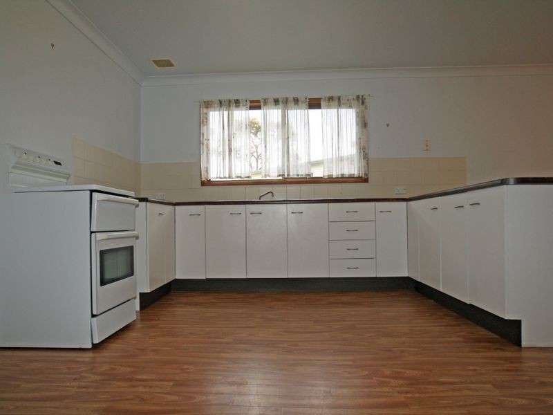 13 Blue Mist Close, Sussex Inlet NSW 2540
