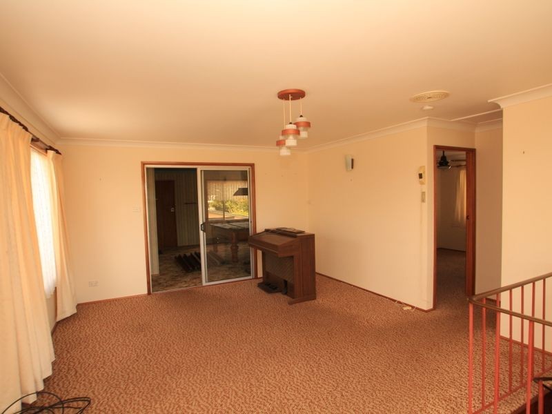 11 Ocean View Road, Sussex Inlet NSW 2540