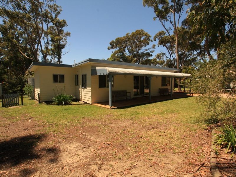 6 Berrara Cres, Berrara NSW 2540