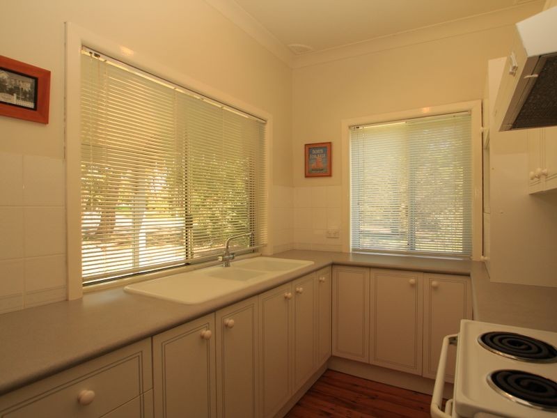 6 Berrara Cres, Berrara NSW 2540