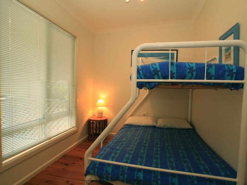 6 Berrara Cres, Berrara NSW 2540
