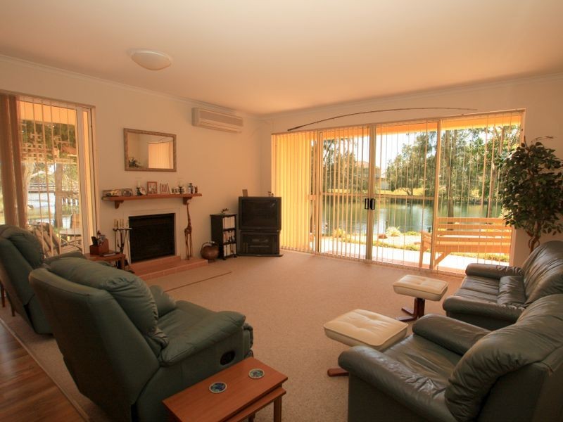 1/50 Jacobs Drive, Sussex Inlet NSW 2540