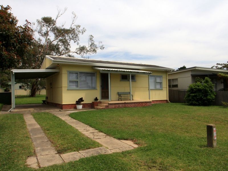 19 Ocean View Road, Sussex Inlet NSW 2540