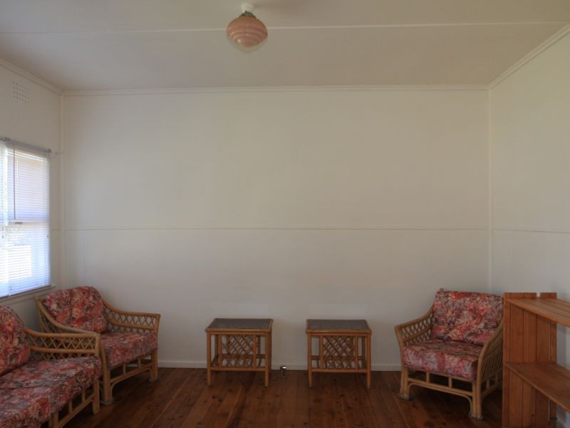 19 Ocean View Road, Sussex Inlet NSW 2540