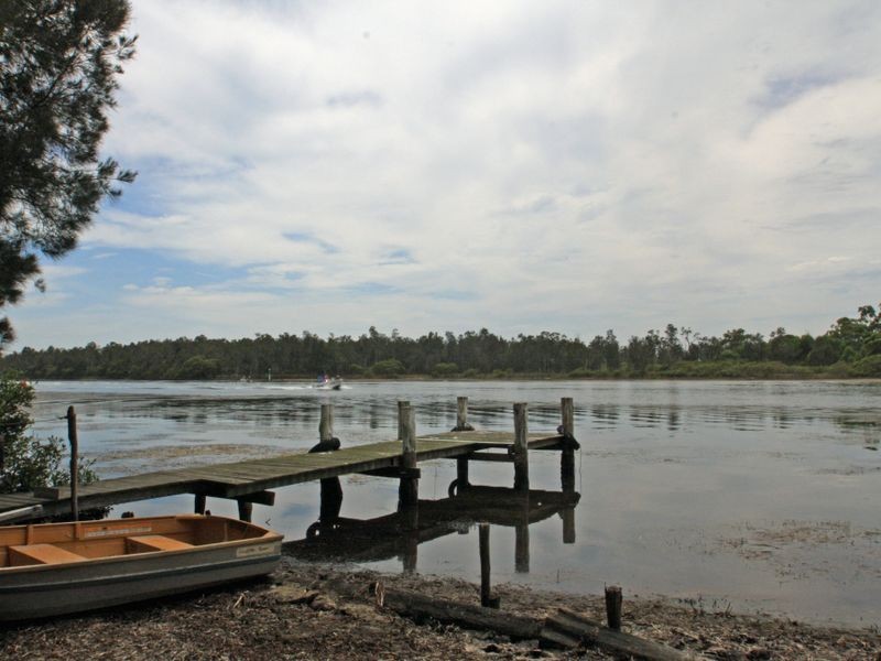 23 Fairview Crescent, Sussex Inlet NSW 2540