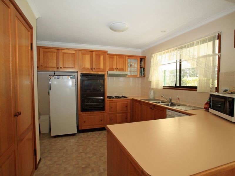 23 Fairview Crescent, Sussex Inlet NSW 2540