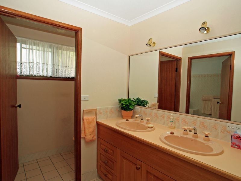 23 Fairview Crescent, Sussex Inlet NSW 2540