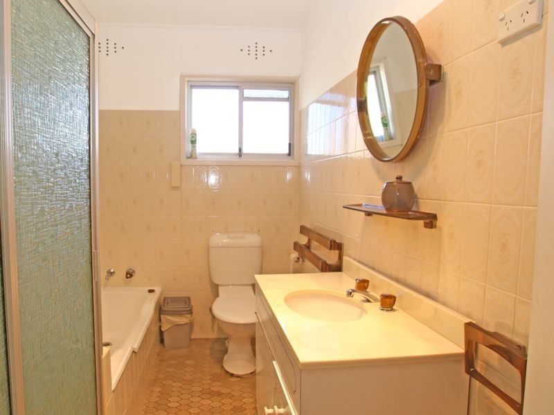 77 Jacobs Drive, Sussex Inlet NSW 2540