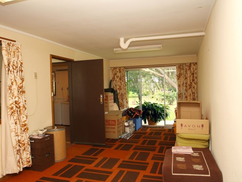 12 Ethel Avenue, Sussex Inlet NSW 2540