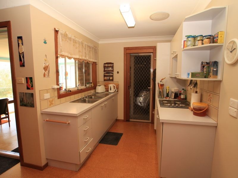 39 Tradewinds Avenue, Sussex Inlet NSW 2540