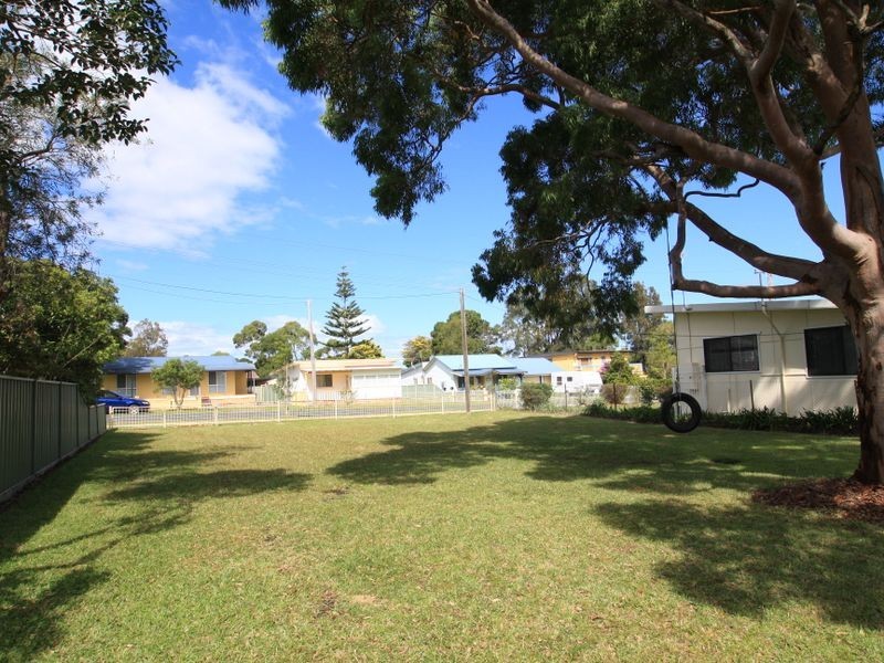 21 Lyons Road, Sussex Inlet NSW 2540