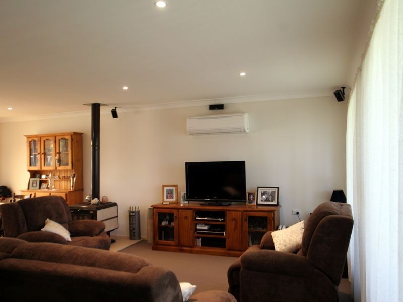 17 River Road, Sussex Inlet NSW 2540