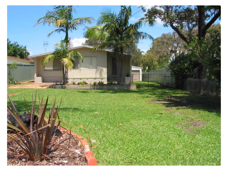 24 Kirpson Street, Berrara NSW 2540