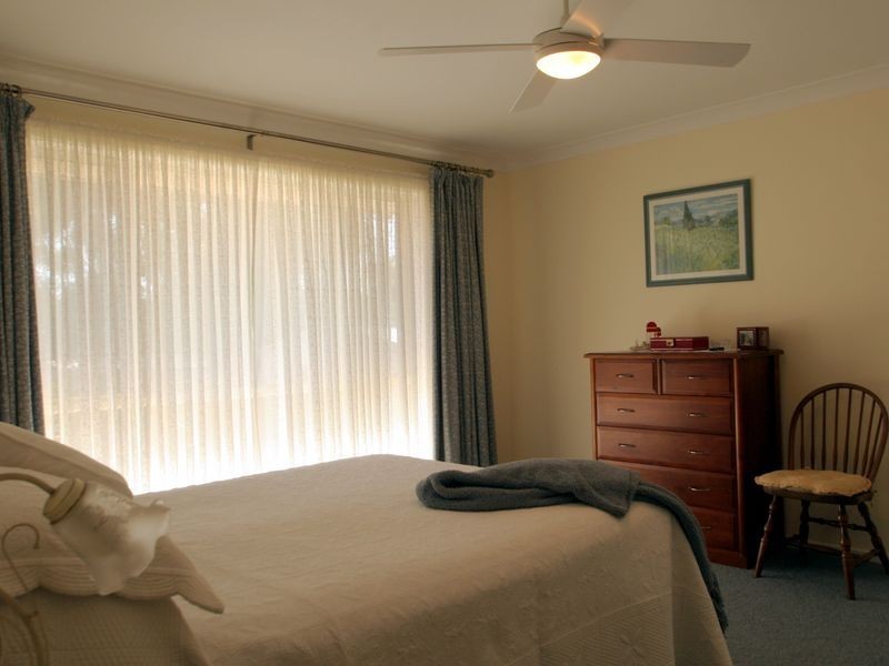 18 Tradewinds Avenue, Sussex Inlet NSW 2540