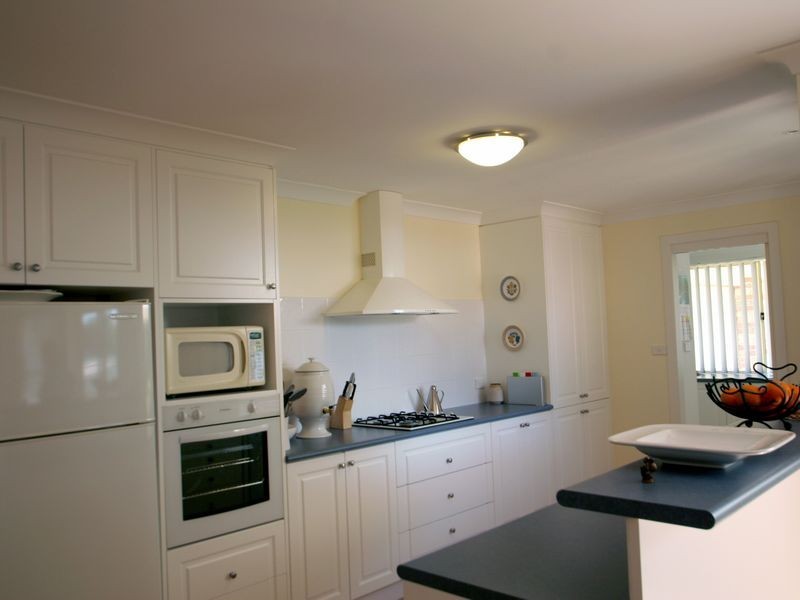 18 Tradewinds Avenue, Sussex Inlet NSW 2540