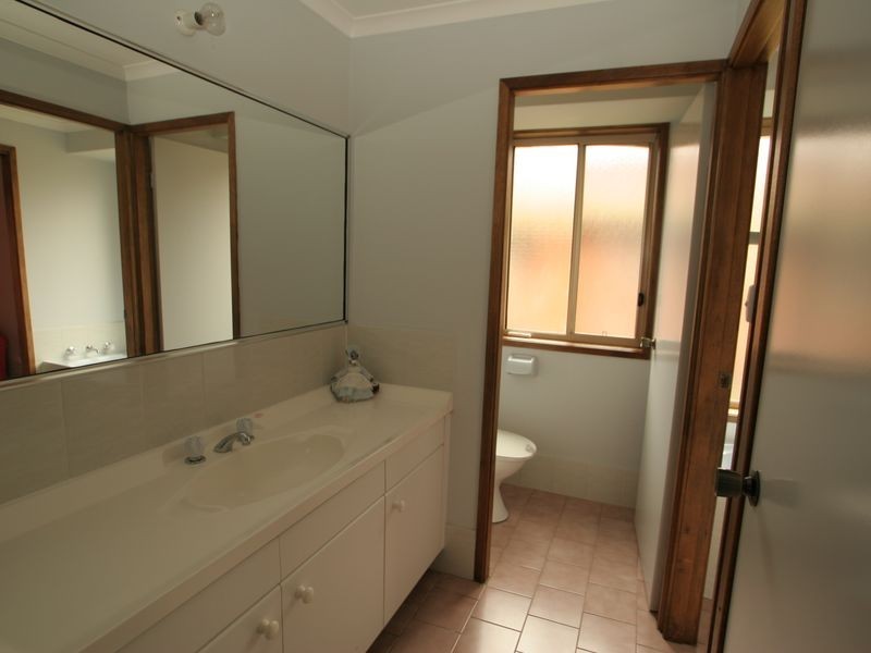 6 Plover Close, Sussex Inlet NSW 2540