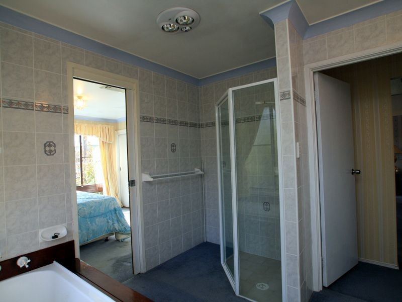 74 Jacobs Drive, Sussex Inlet NSW 2540