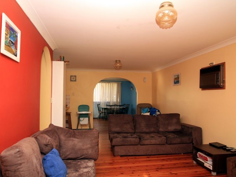 8 Voyager Avenue, Sussex Inlet NSW 2540