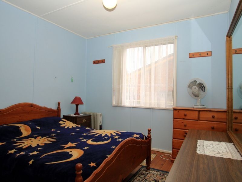 33 Ellmoos Avenue, Sussex Inlet NSW 2540