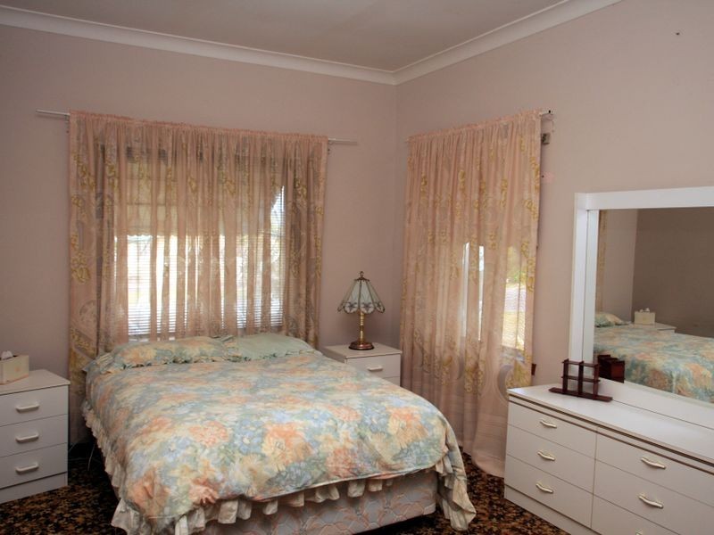 39 Iverison Road, Sussex Inlet NSW 2540