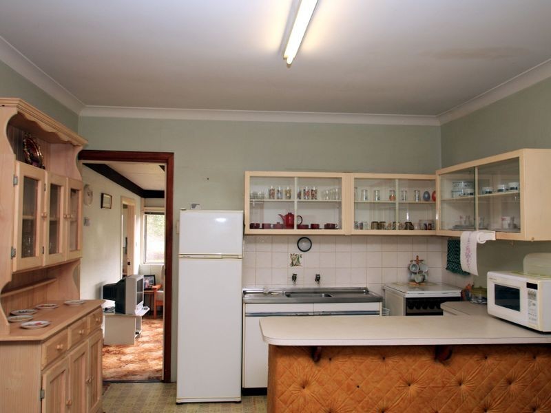 39 Iverison Road, Sussex Inlet NSW 2540