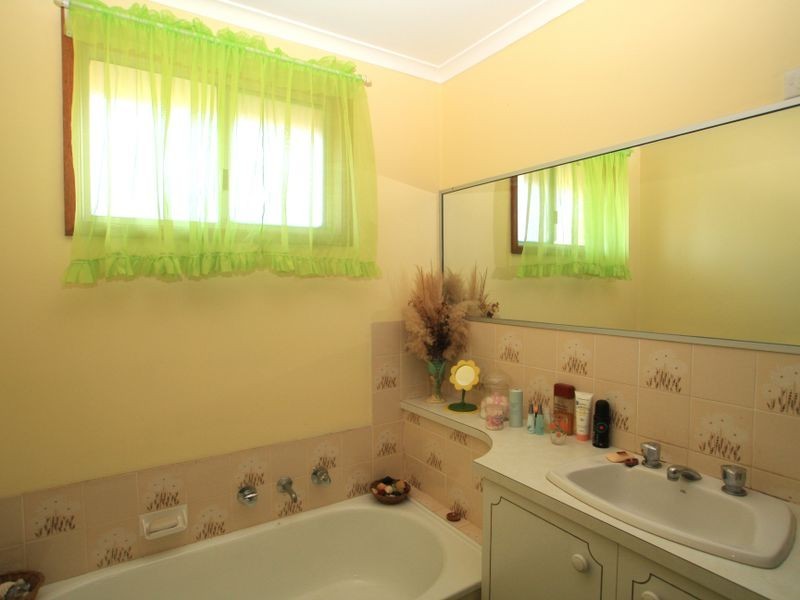 13 Tradewinds Avenue, Sussex Inlet NSW 2540