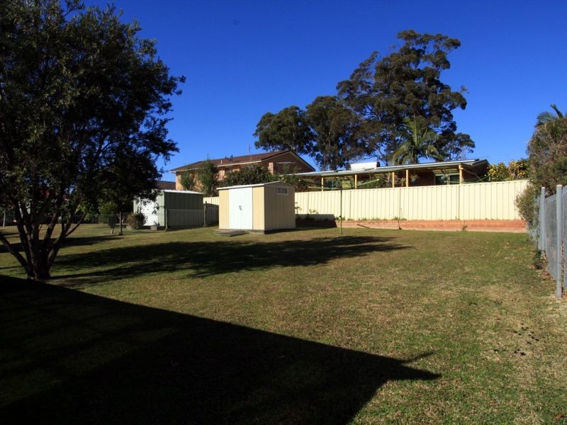 14 Suncrest Avenue, Sussex Inlet NSW 2540