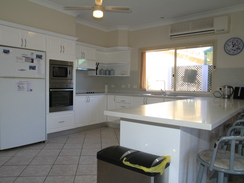 17 Cormorant Avenue, Sussex Inlet NSW 2540