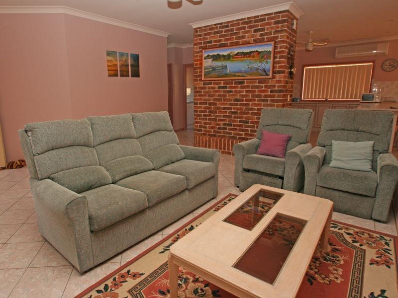 17 Cormorant Avenue, Sussex Inlet NSW 2540