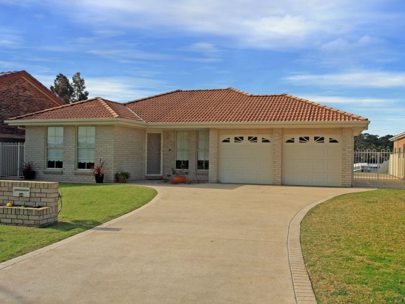 24 Dotterel Place, Sussex Inlet NSW 2540