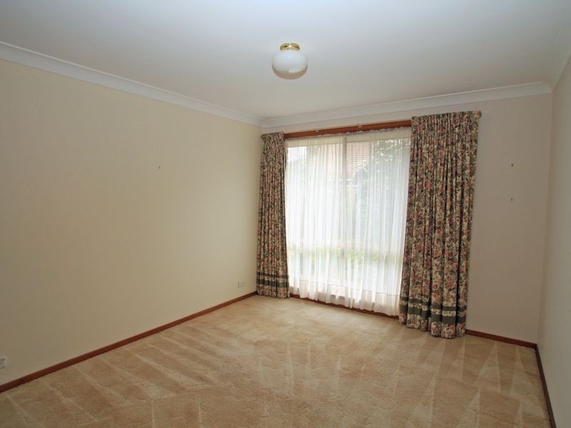 9 Paradise Crs, Sussex Inlet NSW 2540