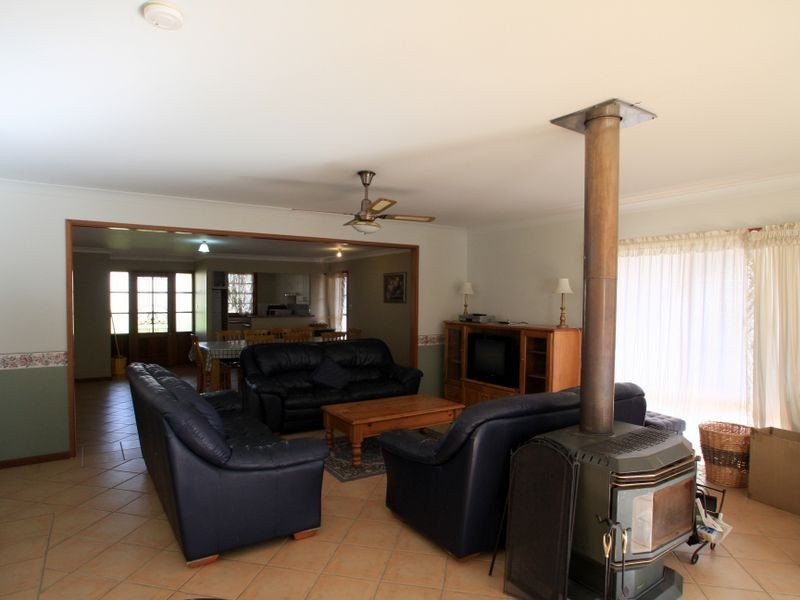 49 Ray Street, Sussex Inlet NSW 2540