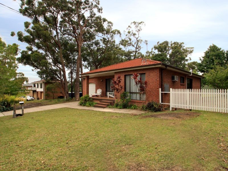 30 Suncrest Avenue, Sussex Inlet NSW 2540