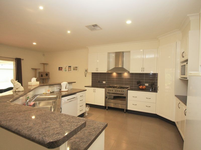 481 Sussex Inlet Road, Sussex Inlet NSW 2540