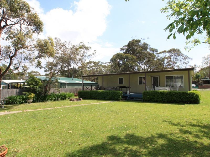 16 Sixth Avenue, Berrara NSW 2540