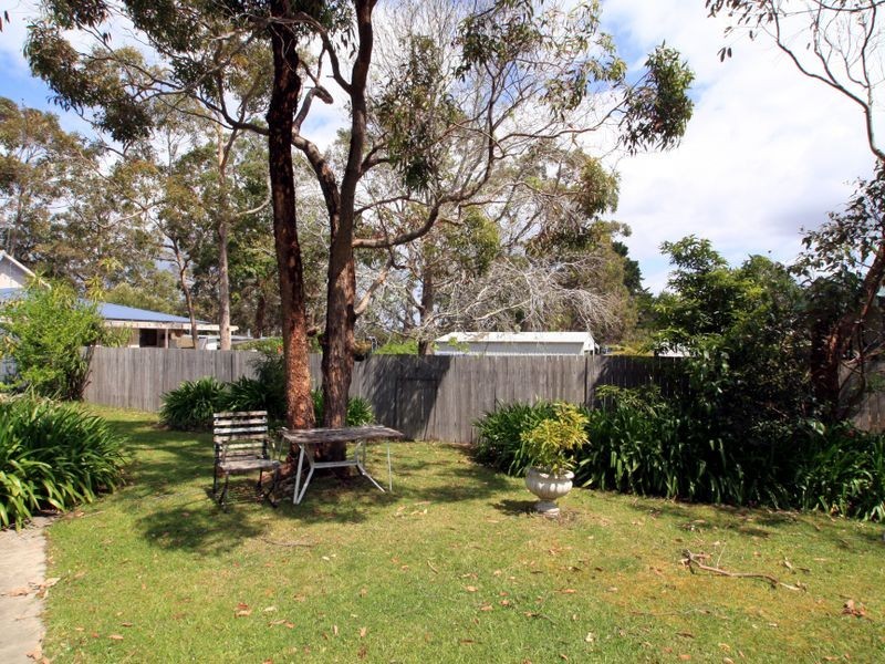 16 Sixth Avenue, Berrara NSW 2540