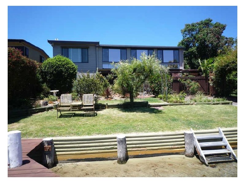 61 Cater Crescent, Sussex Inlet NSW 2540