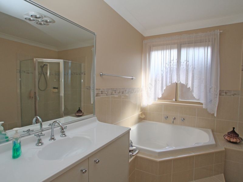 28 Seaberry Street, Sussex Inlet NSW 2540