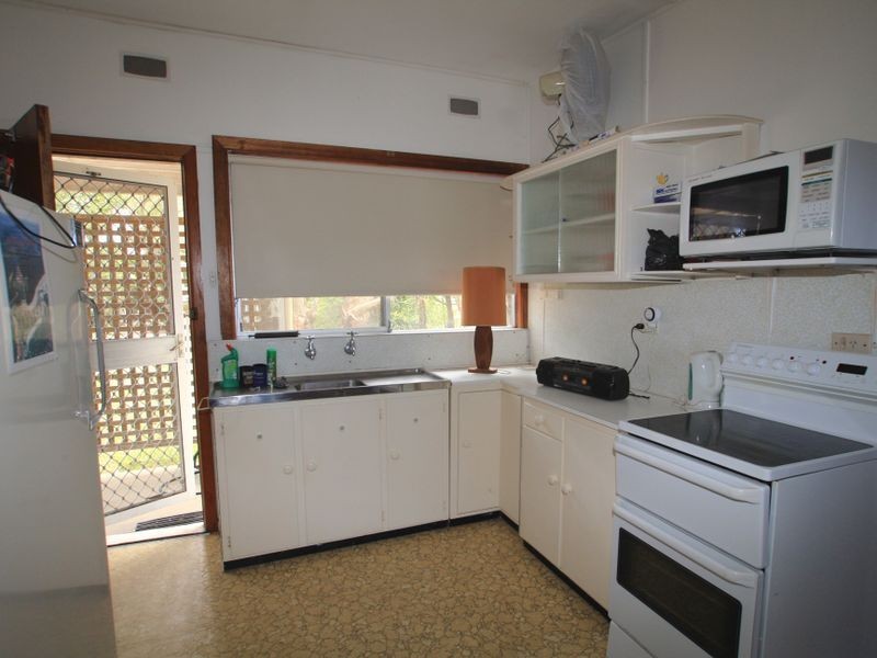 264 River Road, Sussex Inlet NSW 2540