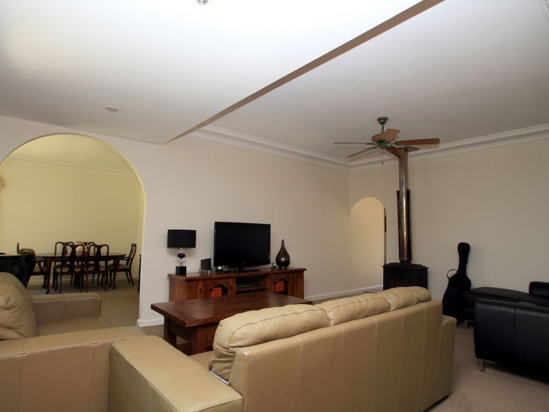 124 River Road, Sussex Inlet NSW 2540