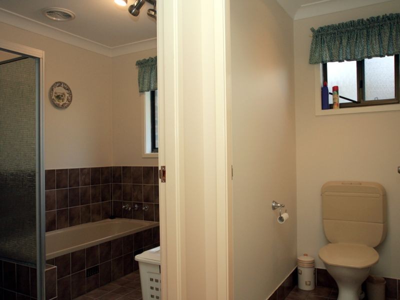 2 Sundowner Avenue, Berrara NSW 2540