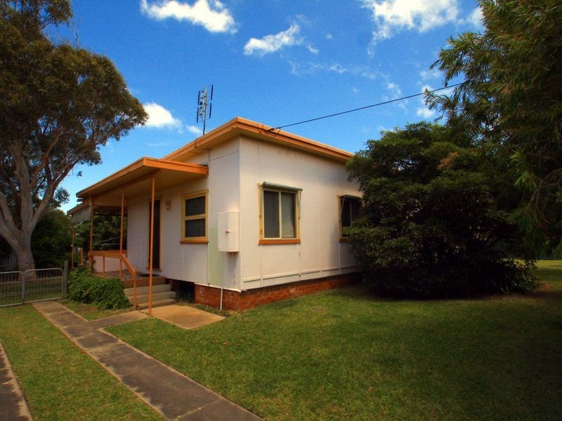 8 Swan Avenue, Cudmirrah NSW 2540