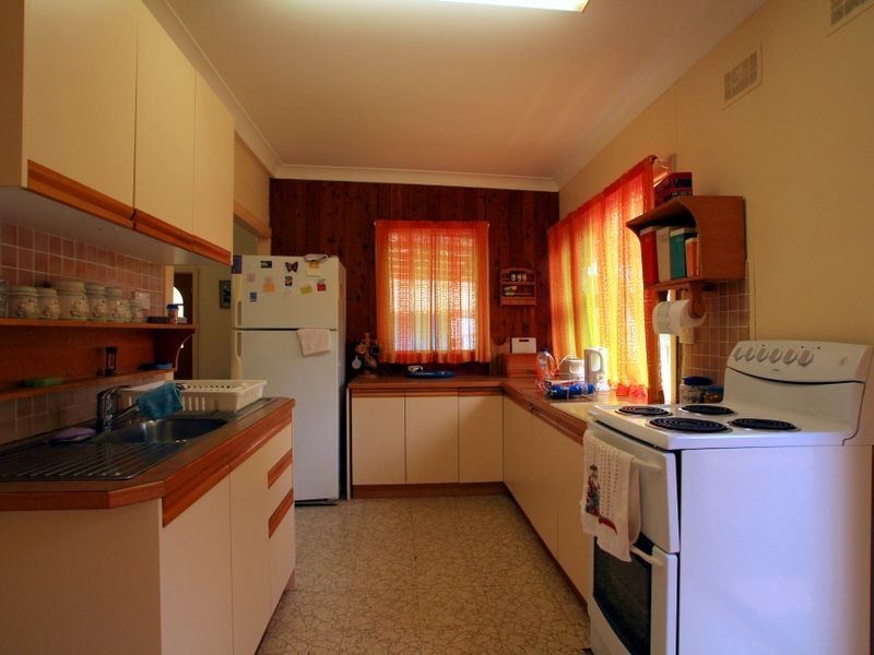 8 Swan Avenue, Cudmirrah NSW 2540