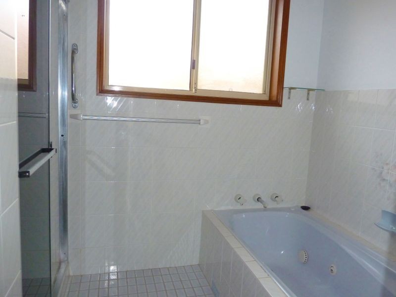 28 Glanville Road, Sussex Inlet NSW 2540