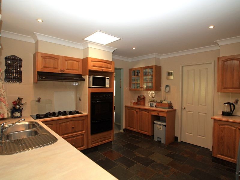 73 Suncrest Avenue, Sussex Inlet NSW 2540