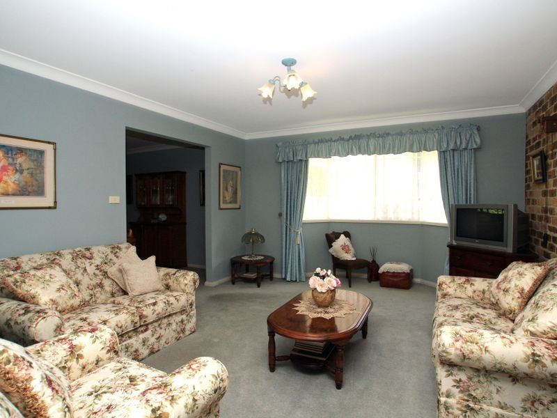 73 Suncrest Avenue, Sussex Inlet NSW 2540