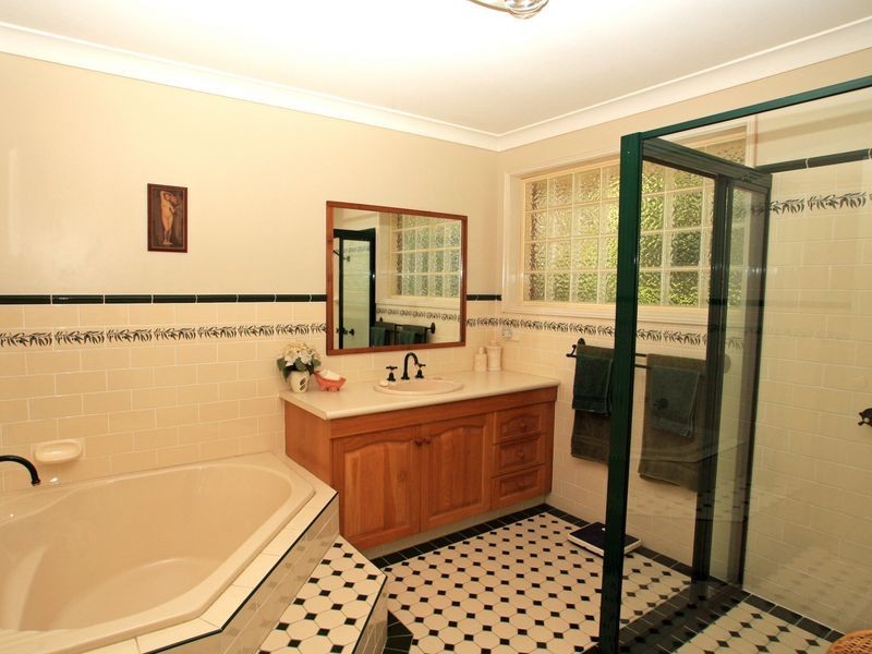 73 Suncrest Avenue, Sussex Inlet NSW 2540