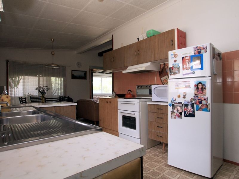 230 River Road, Sussex Inlet NSW 2540